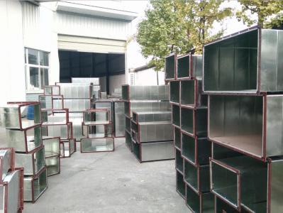角鋼法蘭風管成品－準備發(fā)貨